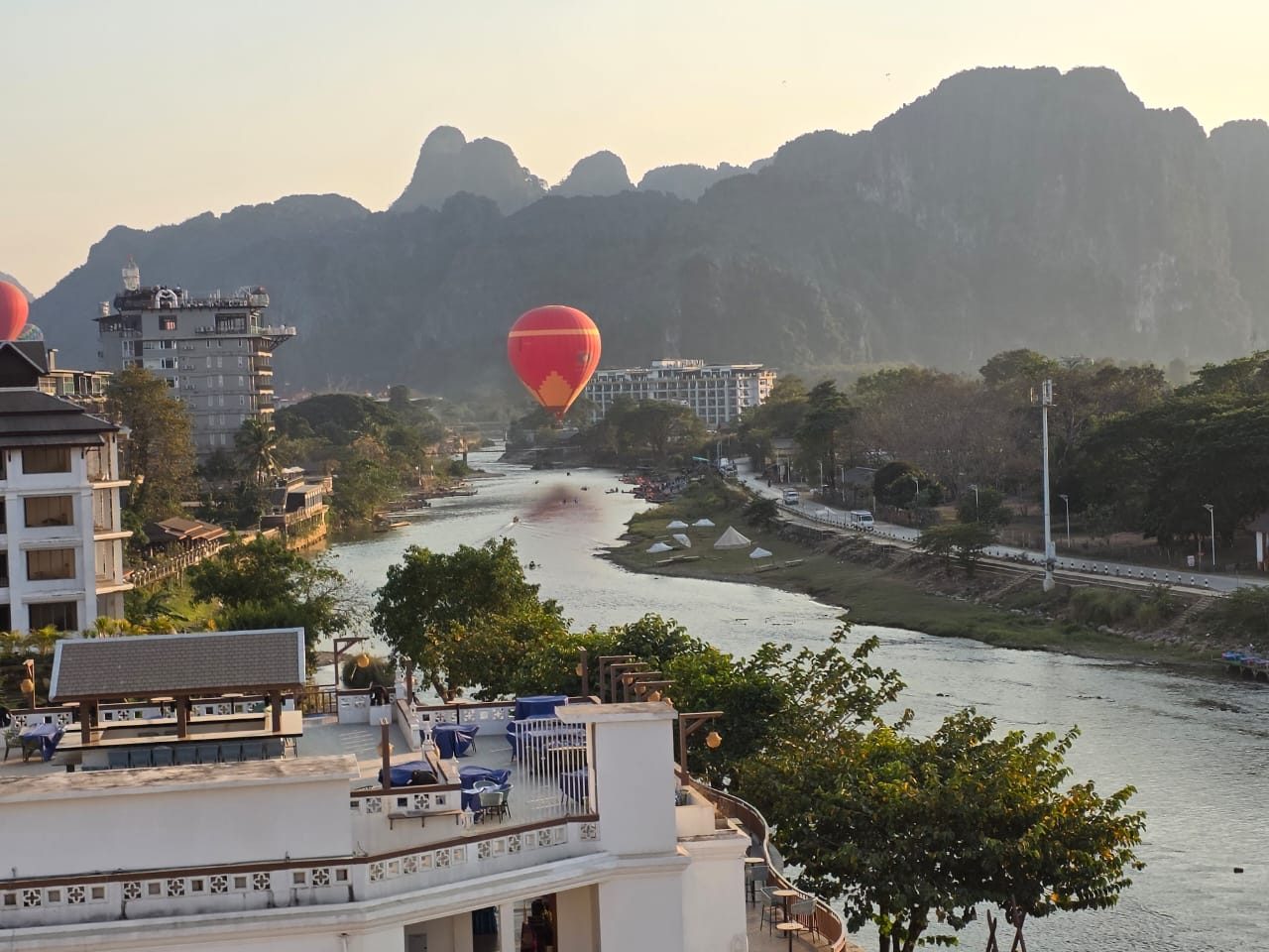 Tulip Elegant Riverside, Vang Vieng